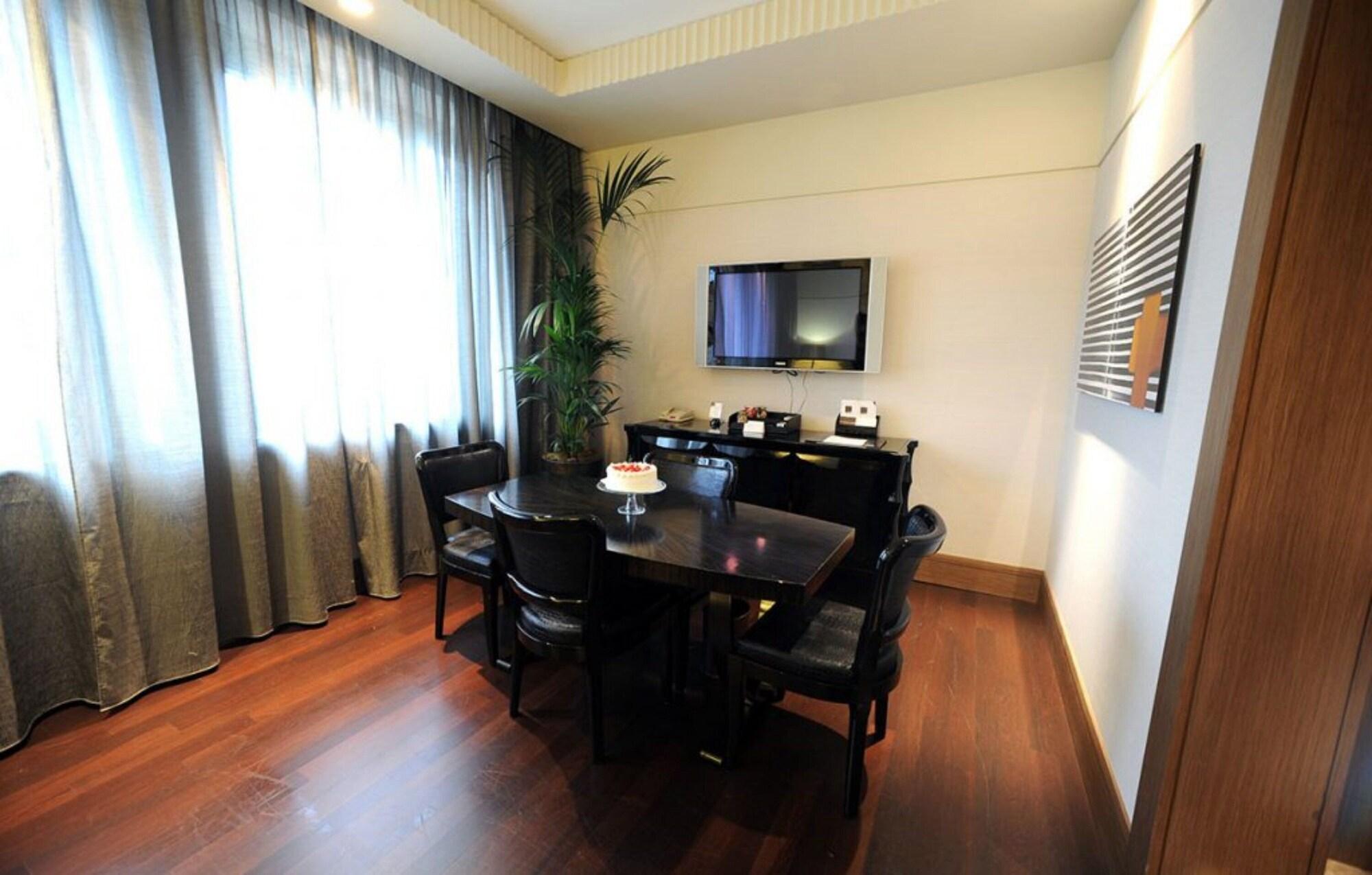 Allegroitalia Golden Palace 5* Turin